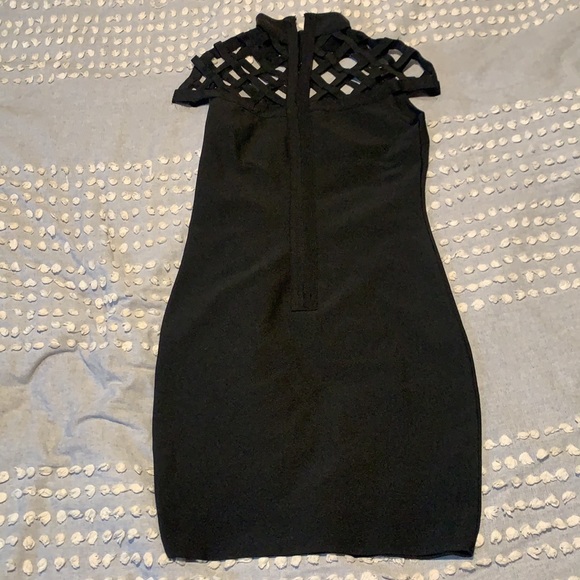 BLACK BODYCON FASHIONOVA DRESS - Picture 4 of 4